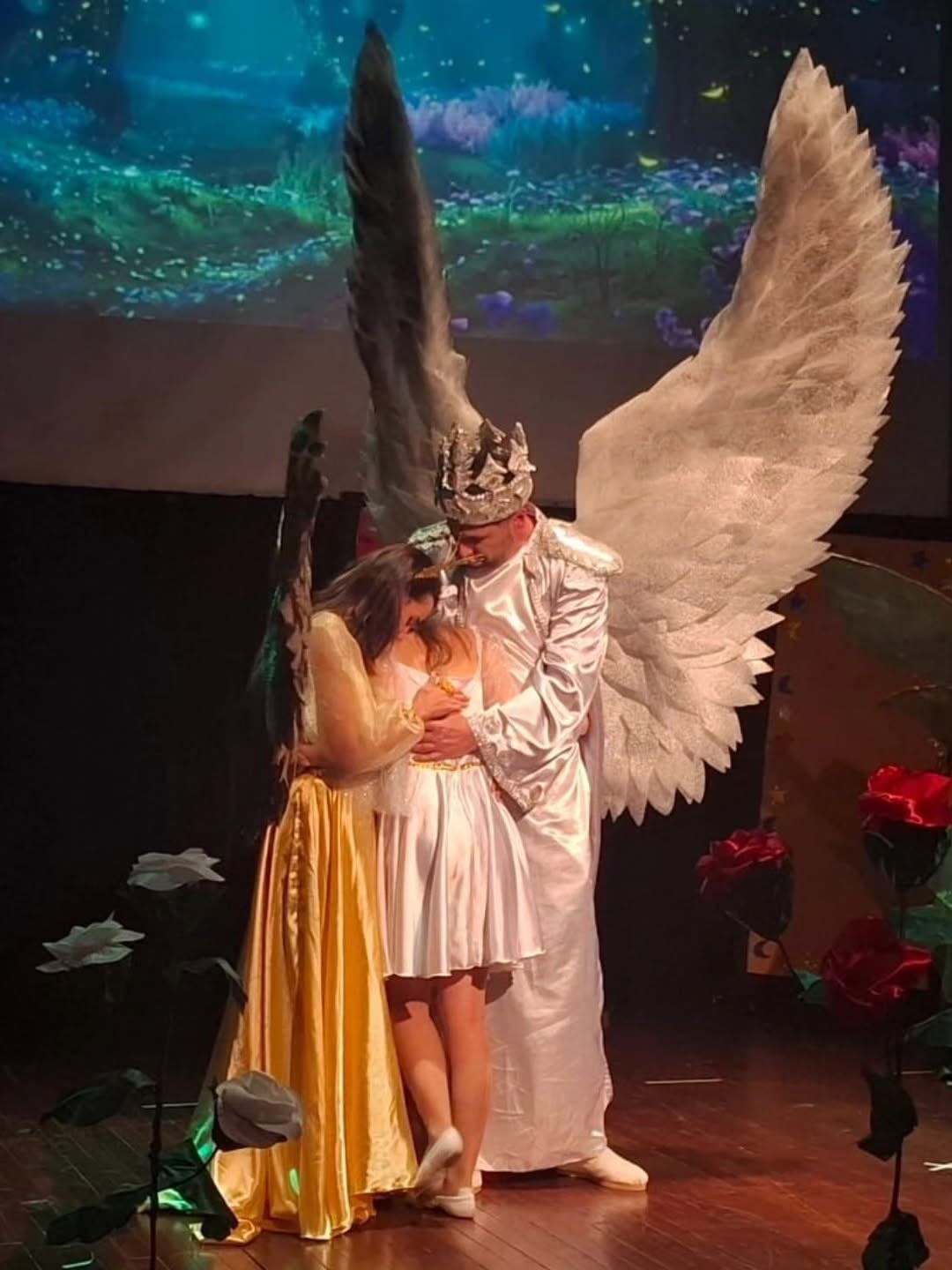Alterpoint: a theatrical performance scene