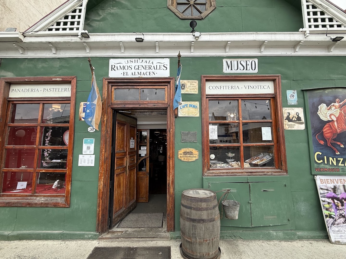 Ramos Generales El Almacén: clear, inviting storefront photo