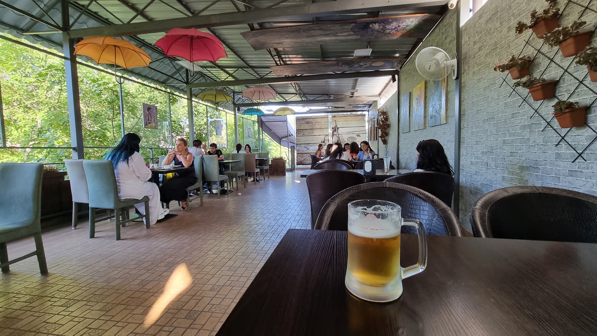 Jazz Cafe: inviting atmosphere and clear view