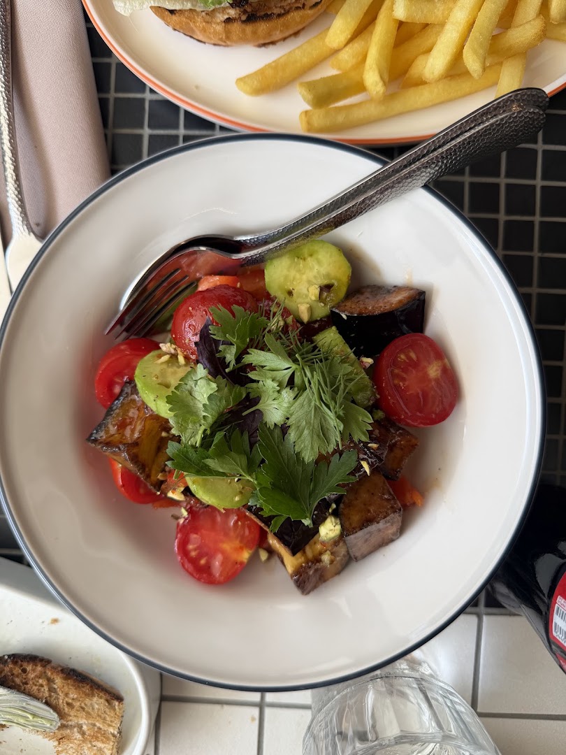 Joy Cafe: appetizing, high-quality food photography