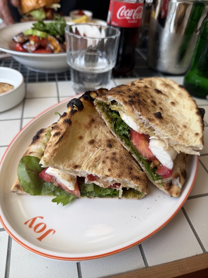 Joy Cafe: appetizing photo of cafe food