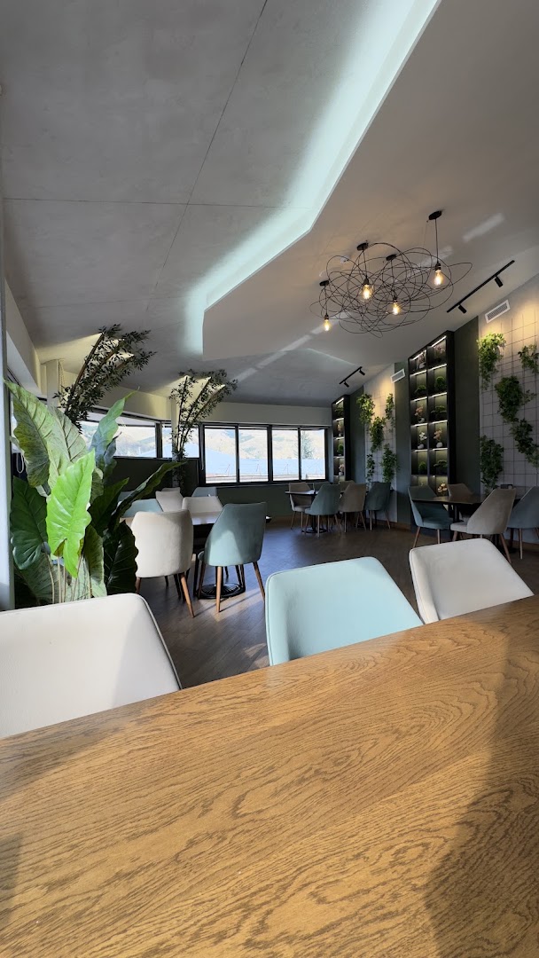 Panorama Restaurant Vanadzor: attractive, well-lit restaurant interior