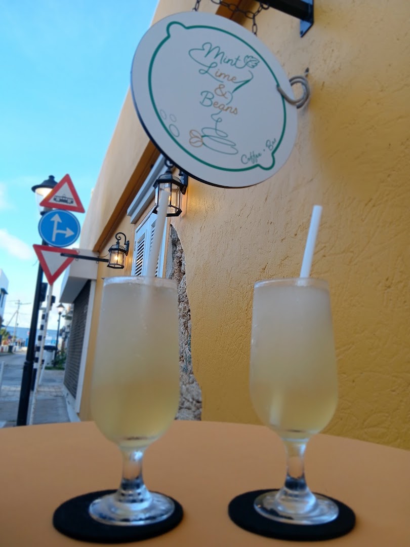 Mint, Lime & Beans: attractive shot of venue drinks