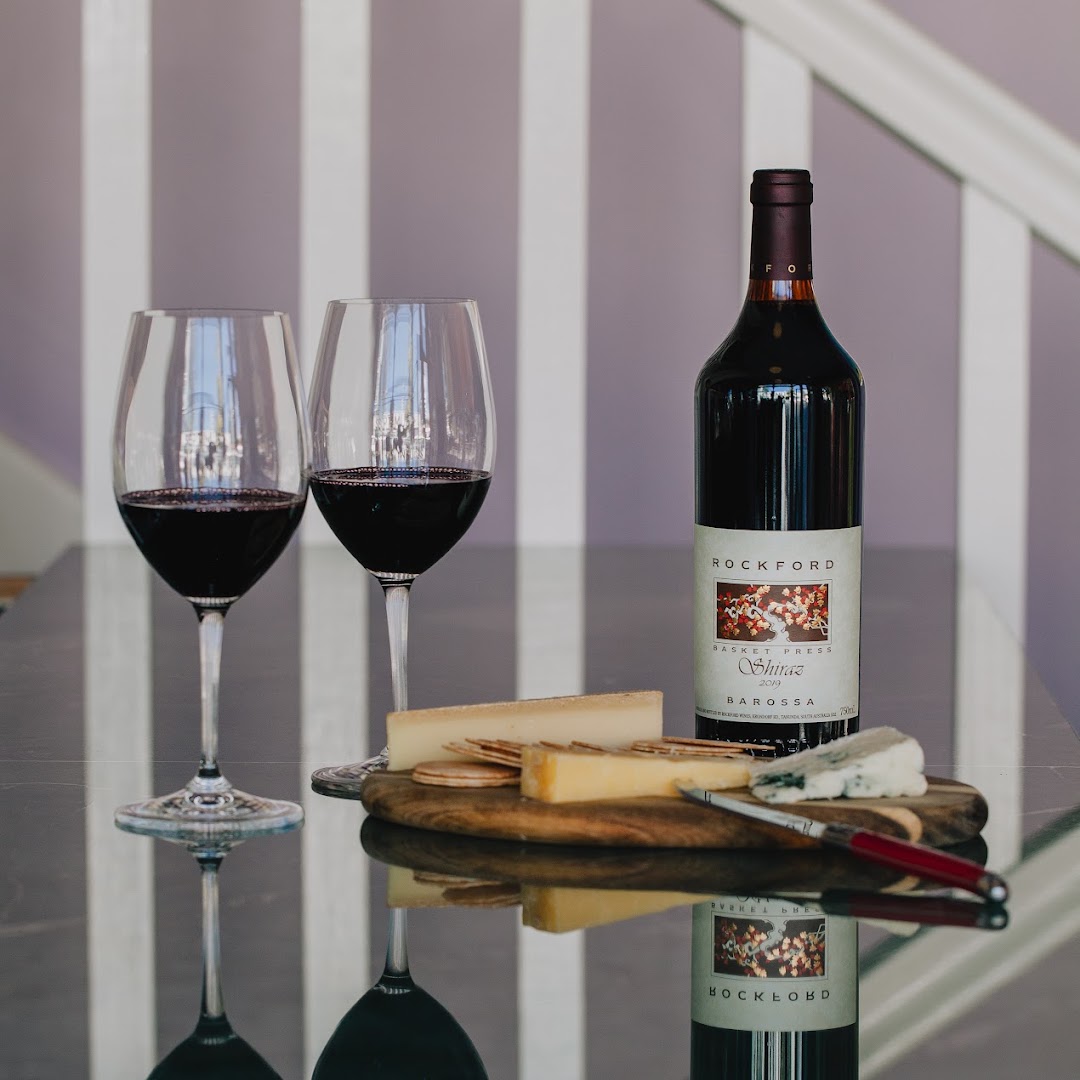 BAR SEPTIMUS: professional quality food and drink