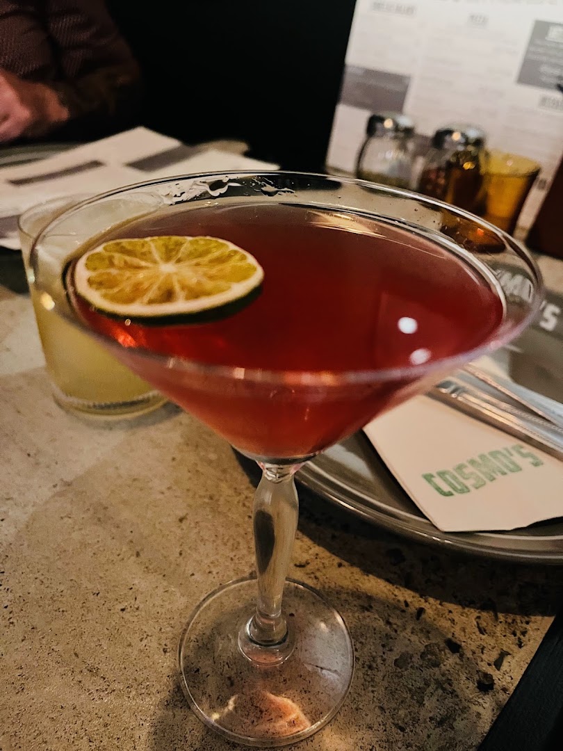 Cosmo's Pizza Bar: appetizing photo of a cocktail