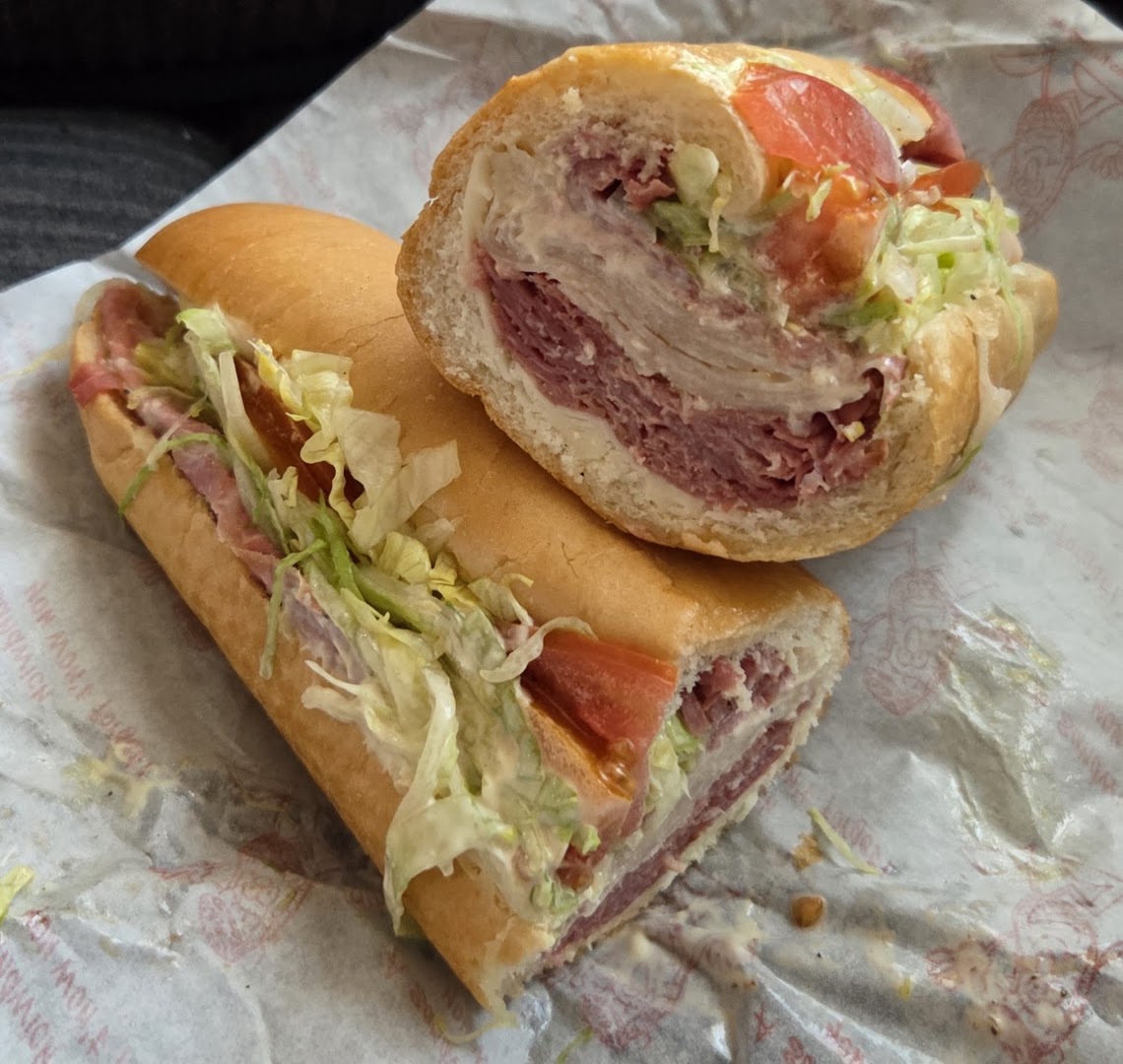 Gabagool: appetizing photo of bar food