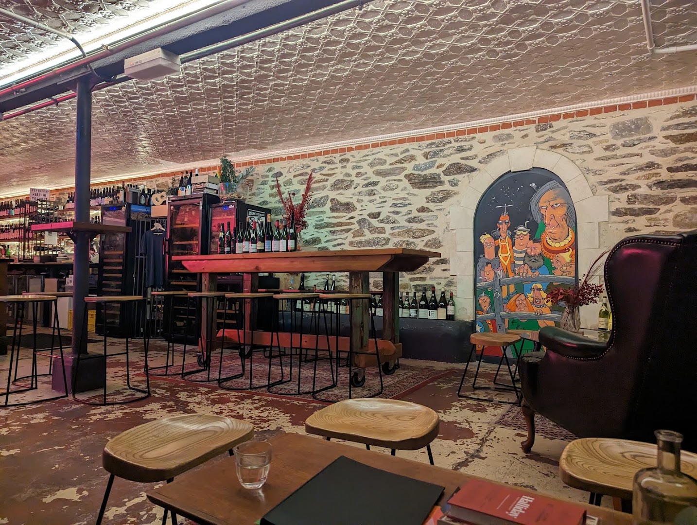 Hellbound Wine Bar: clear shot of venue interior