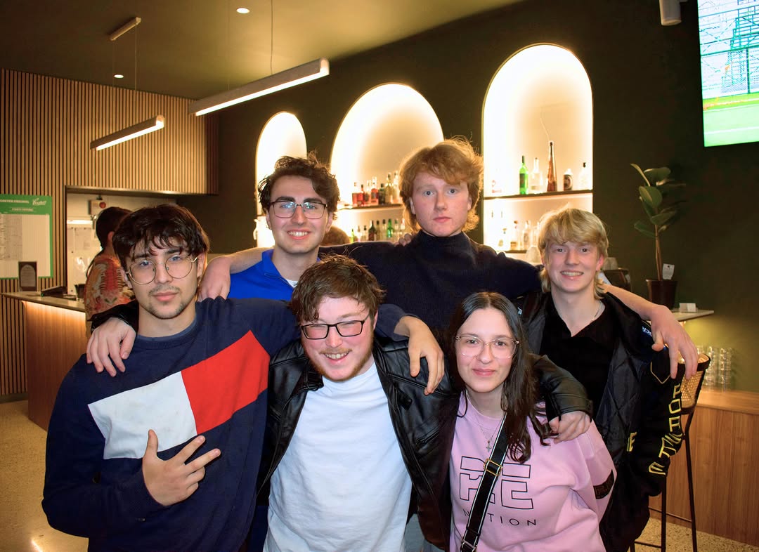 Prospect Hotel & Cellars: patrons enjoying the venue