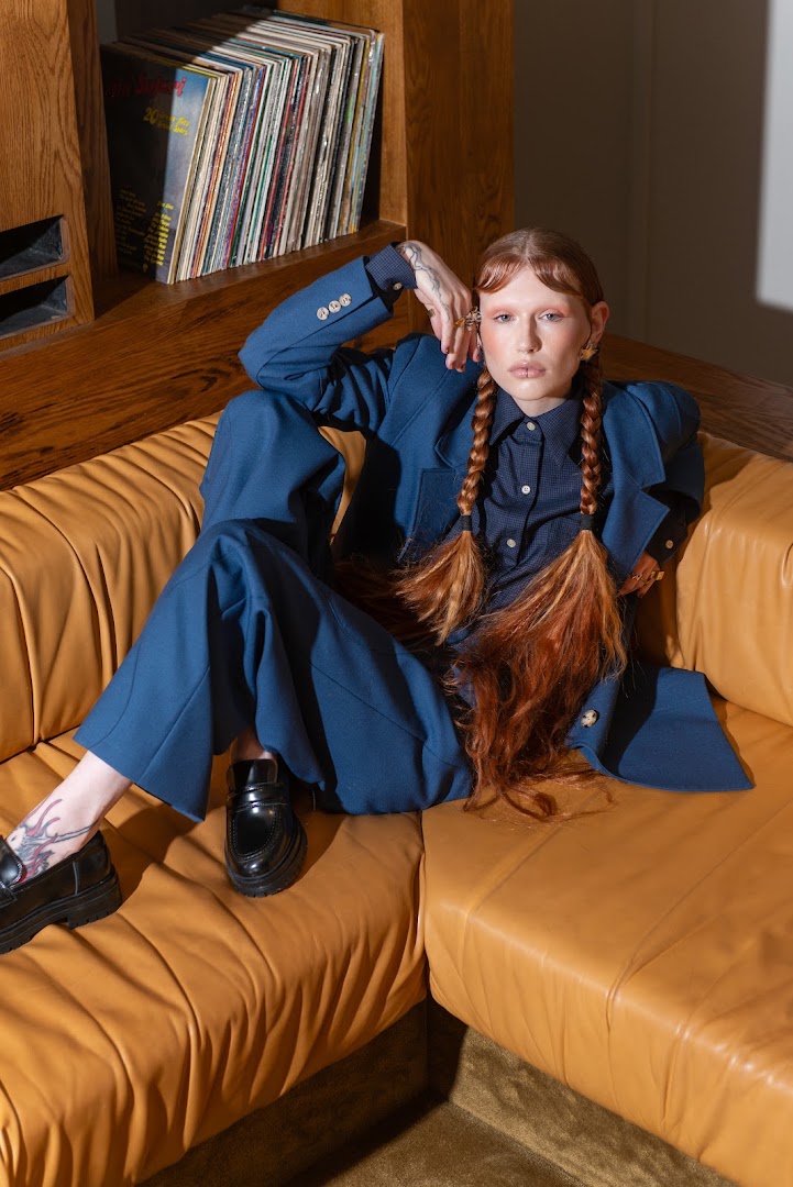 VAN BRUSSEL: professional fashion photography showcasing products