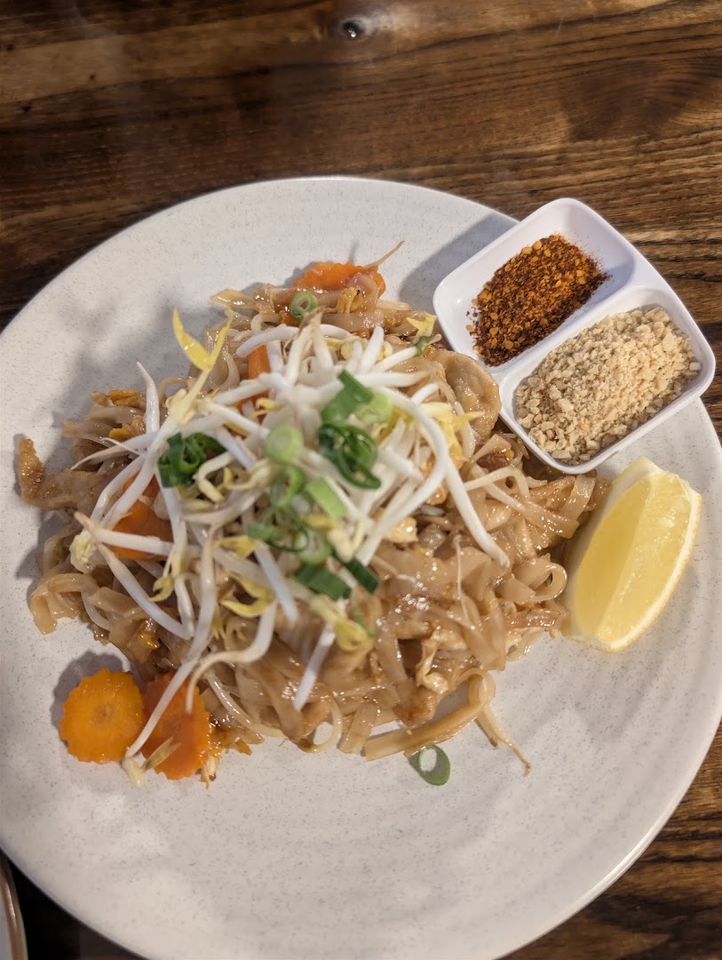 Q Eats: appetizing, clear photo of food