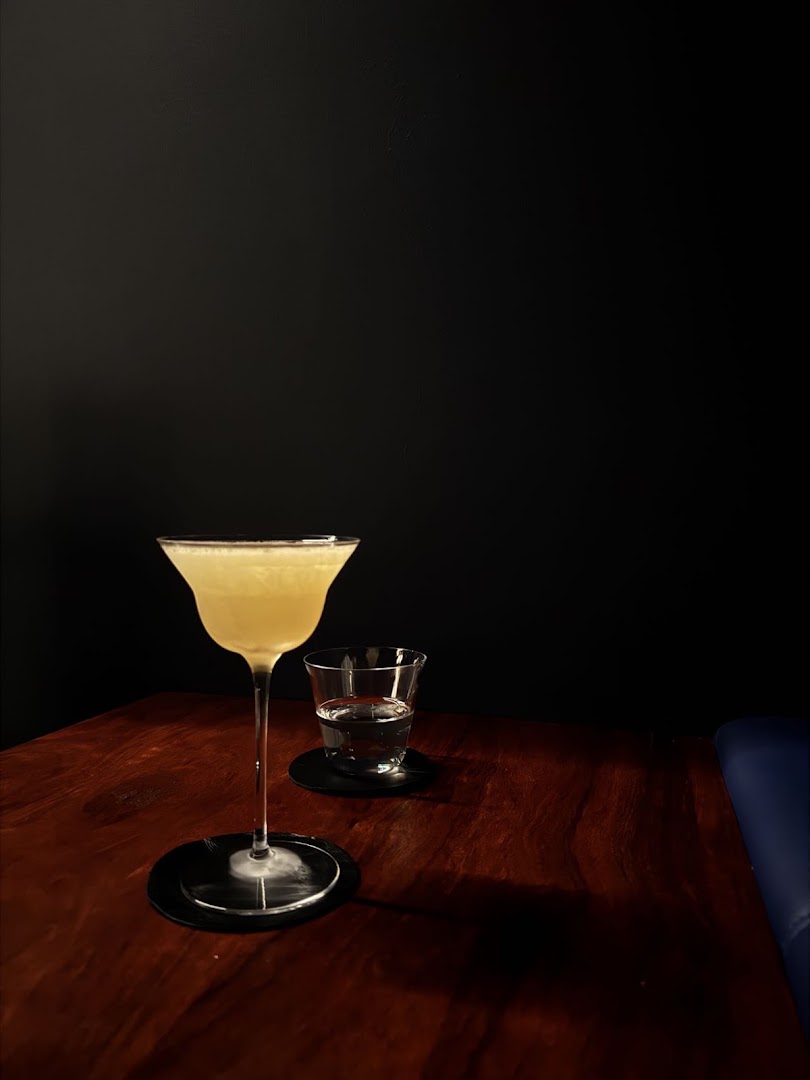 Aizome Bar: professional and atmospheric cocktail shot