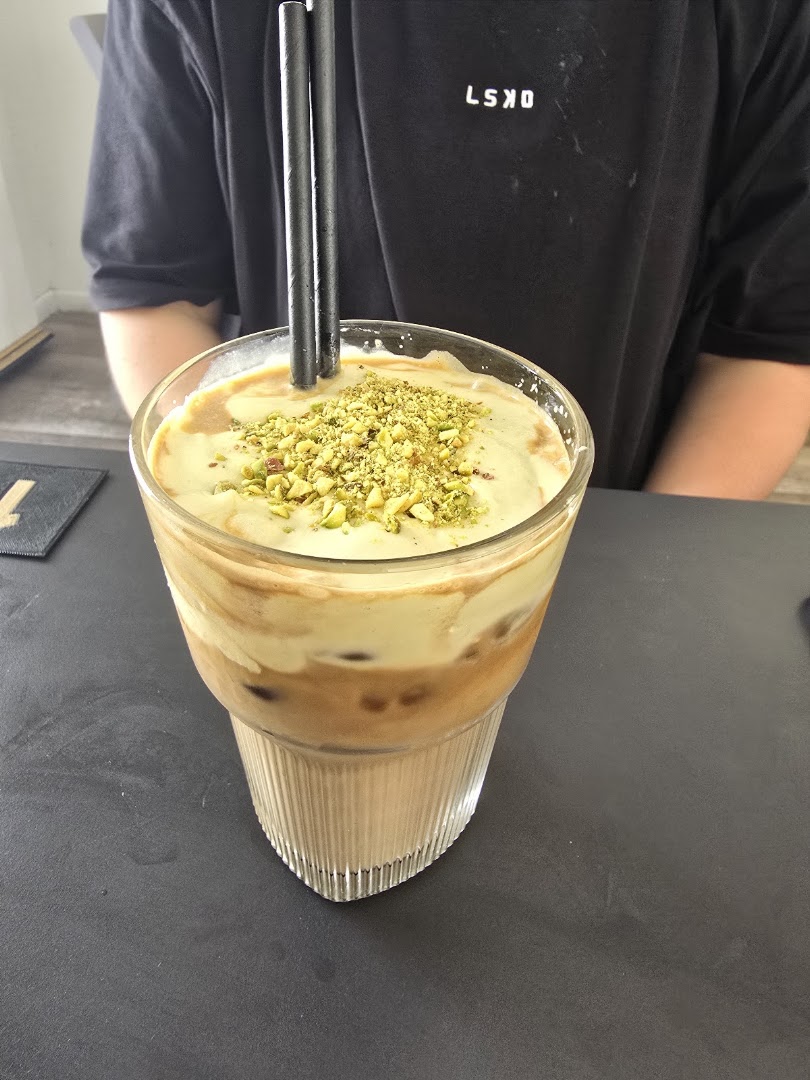 Alby's: appetizing photo of a drink