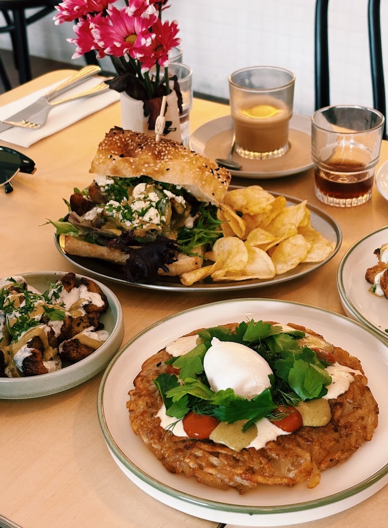 Cafe Disco: appetizing, high-quality food photography