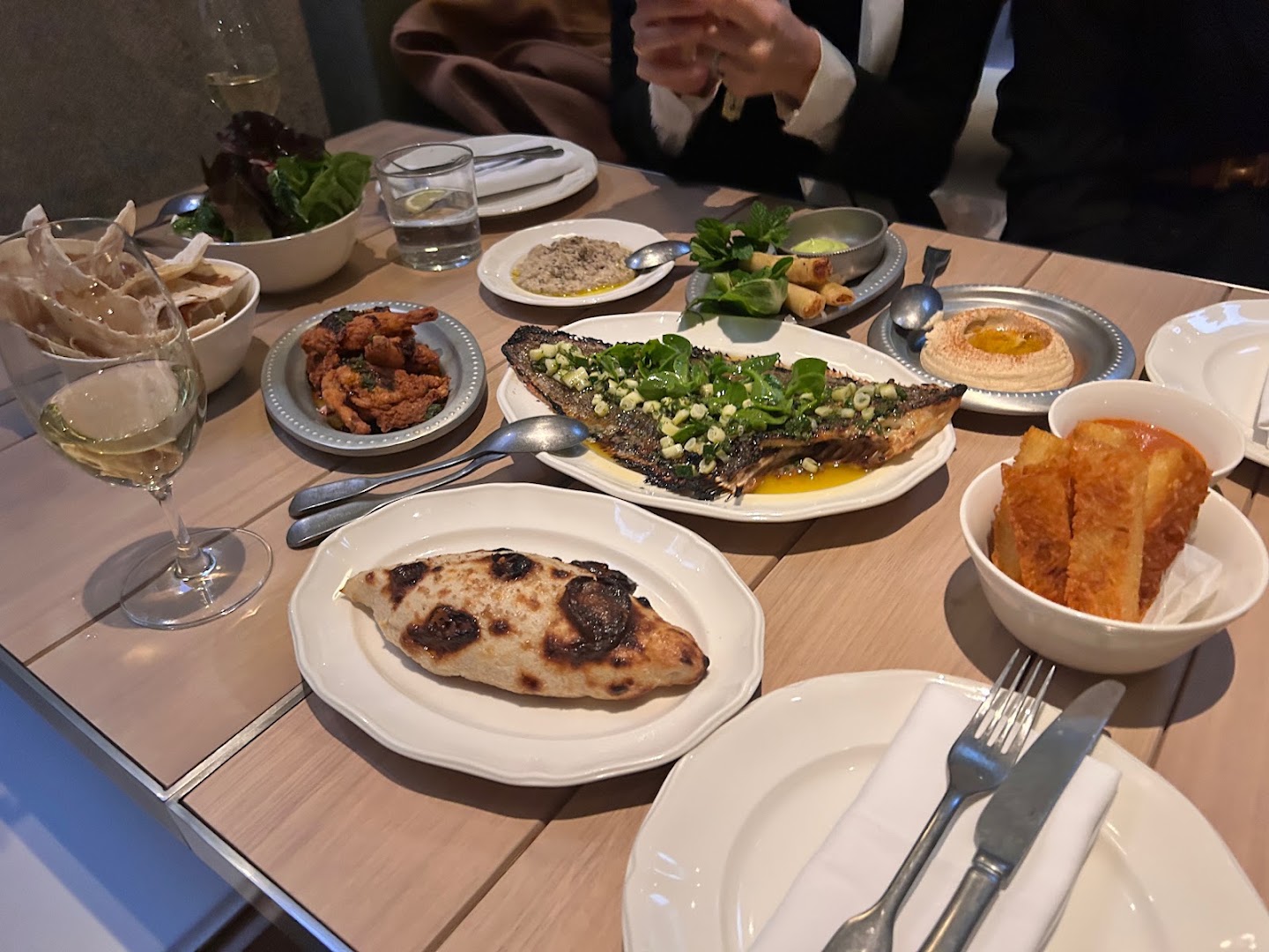 Golden Avenue: appetizing photo of restaurant food