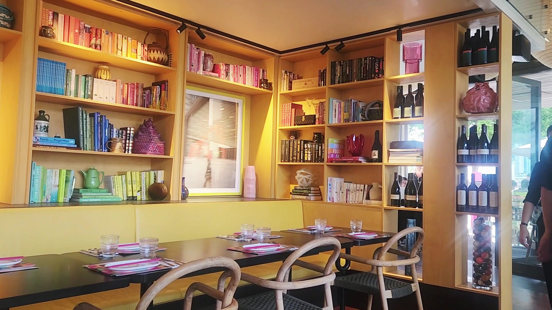 NAGA: attractive and professional interior shot