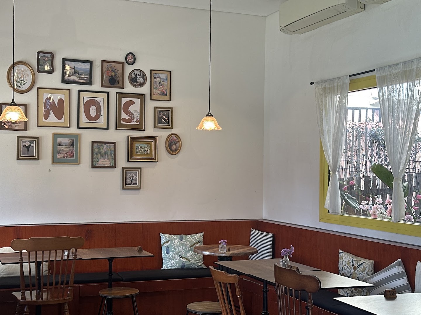 NOS. Bakehouse: inviting and well-composed interior shot