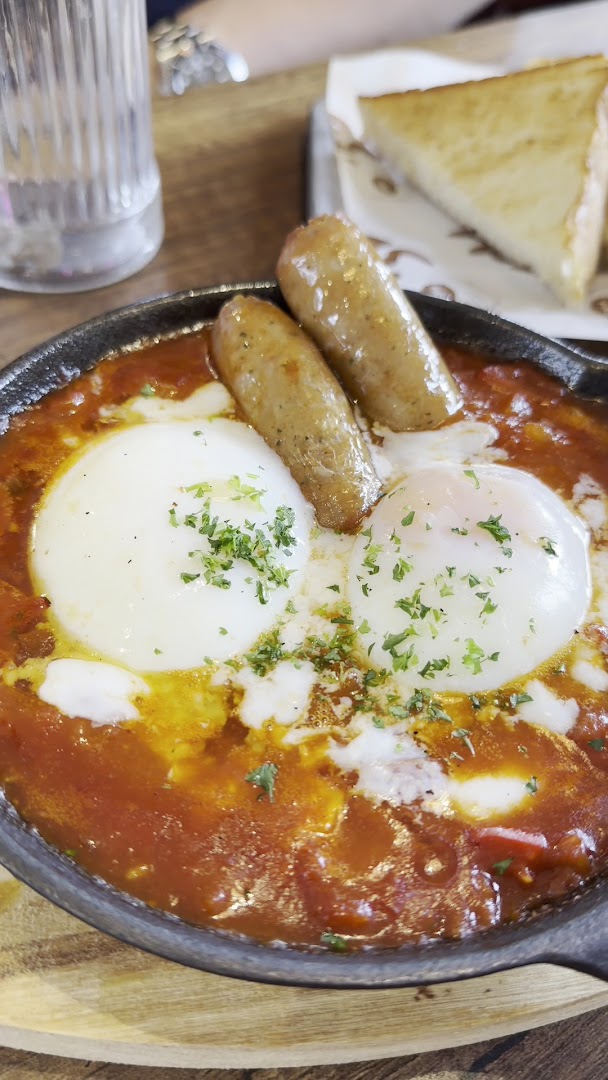 NOS. Bakehouse: appetizing photo of breakfast dish