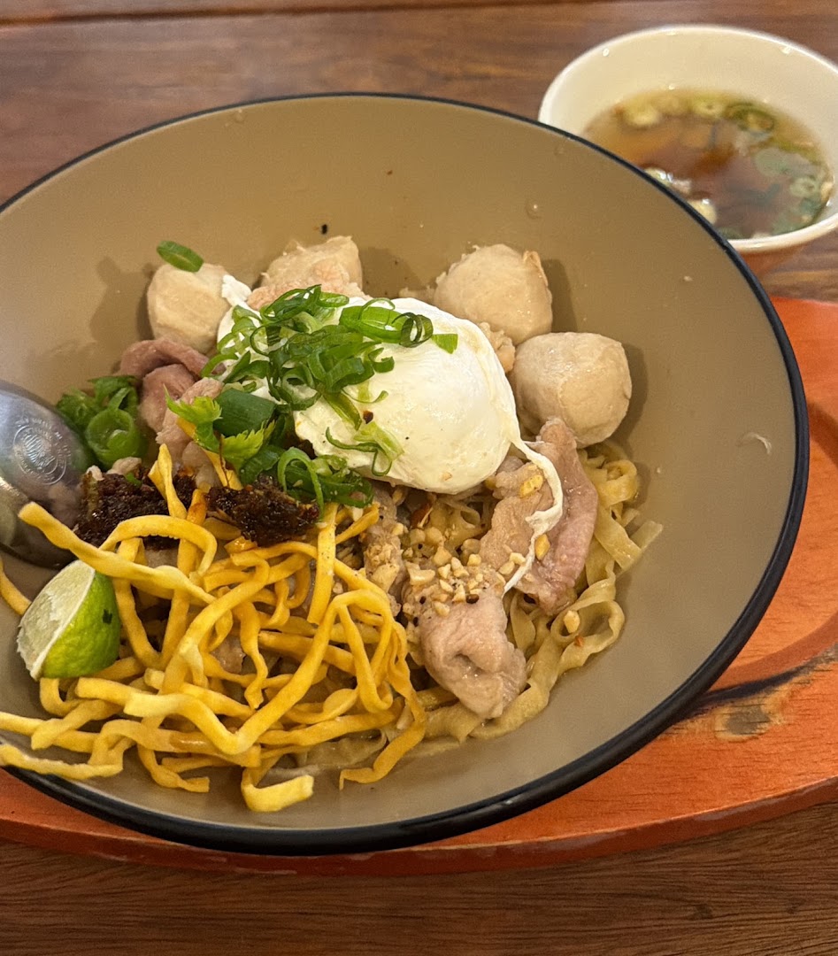 So What Stereo: appetizing photo of served food