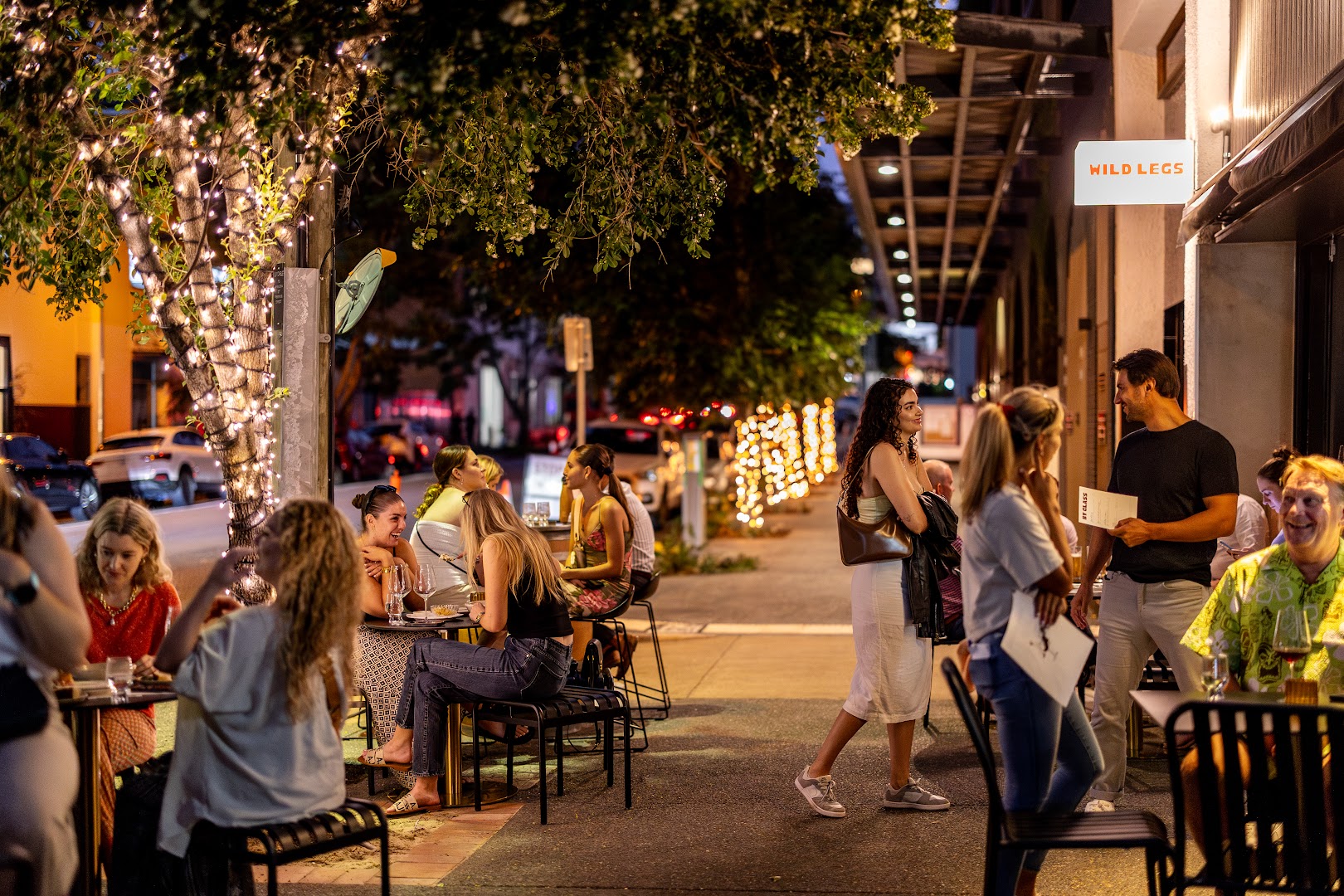 Wild Legs: inviting atmosphere with clear branding