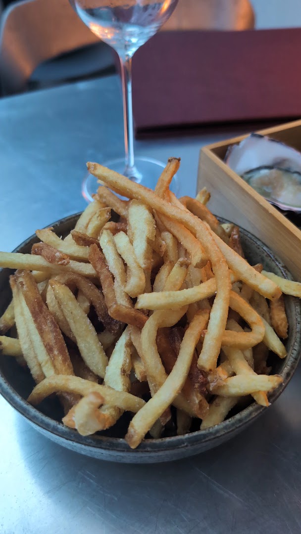 Winnifred's: appetizing photo of bar food