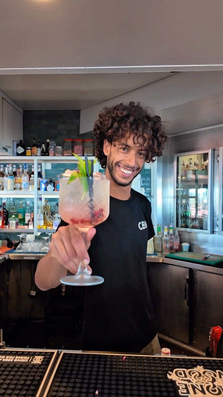 Cable Beach House: professional photo of friendly staff