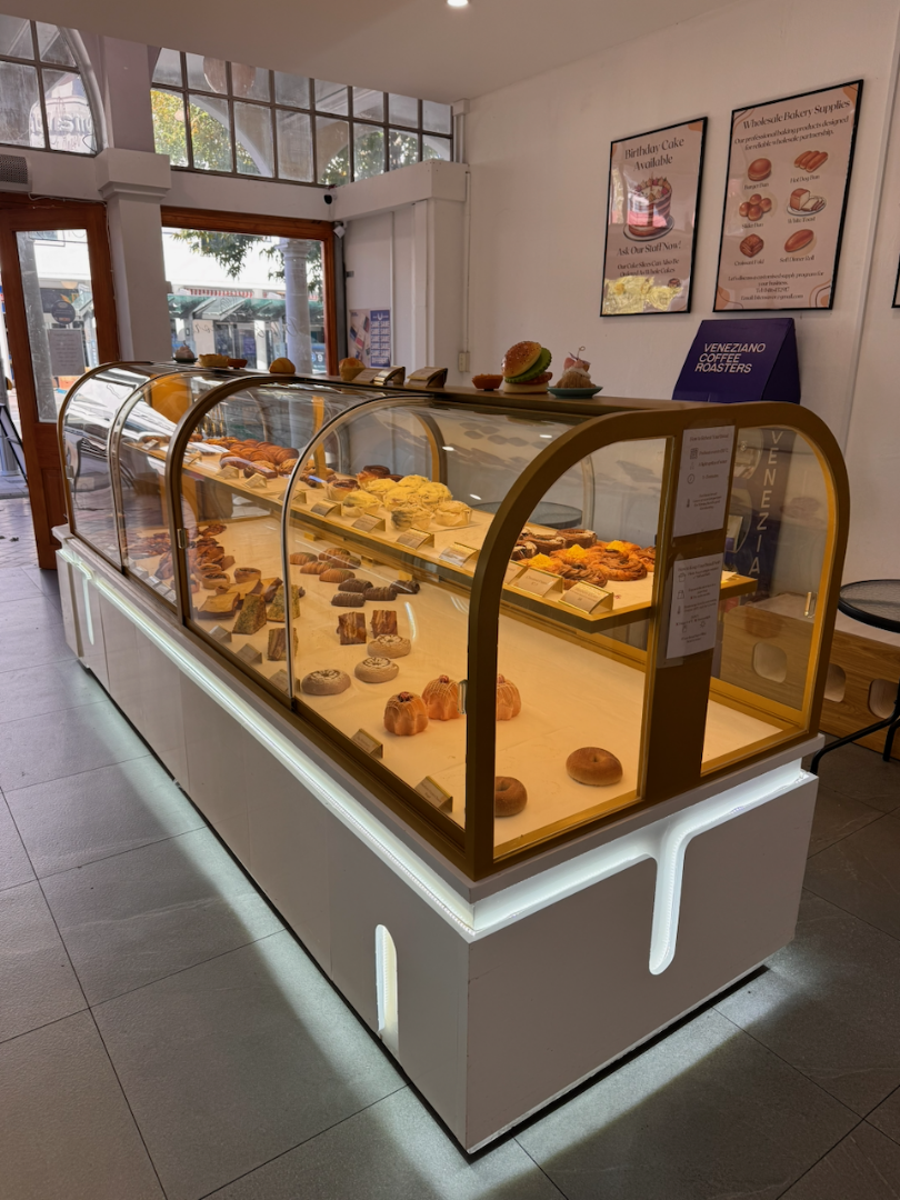 Bite & Savor: clear display of bakery products