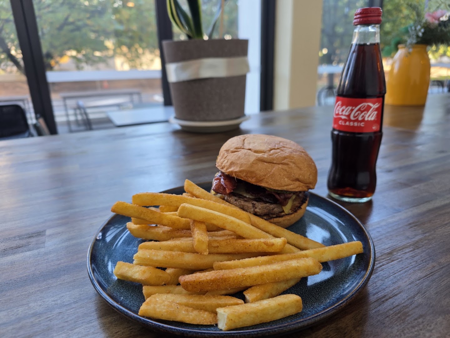 Dark Horse Cafe & Bar: appetizing food and drink photo