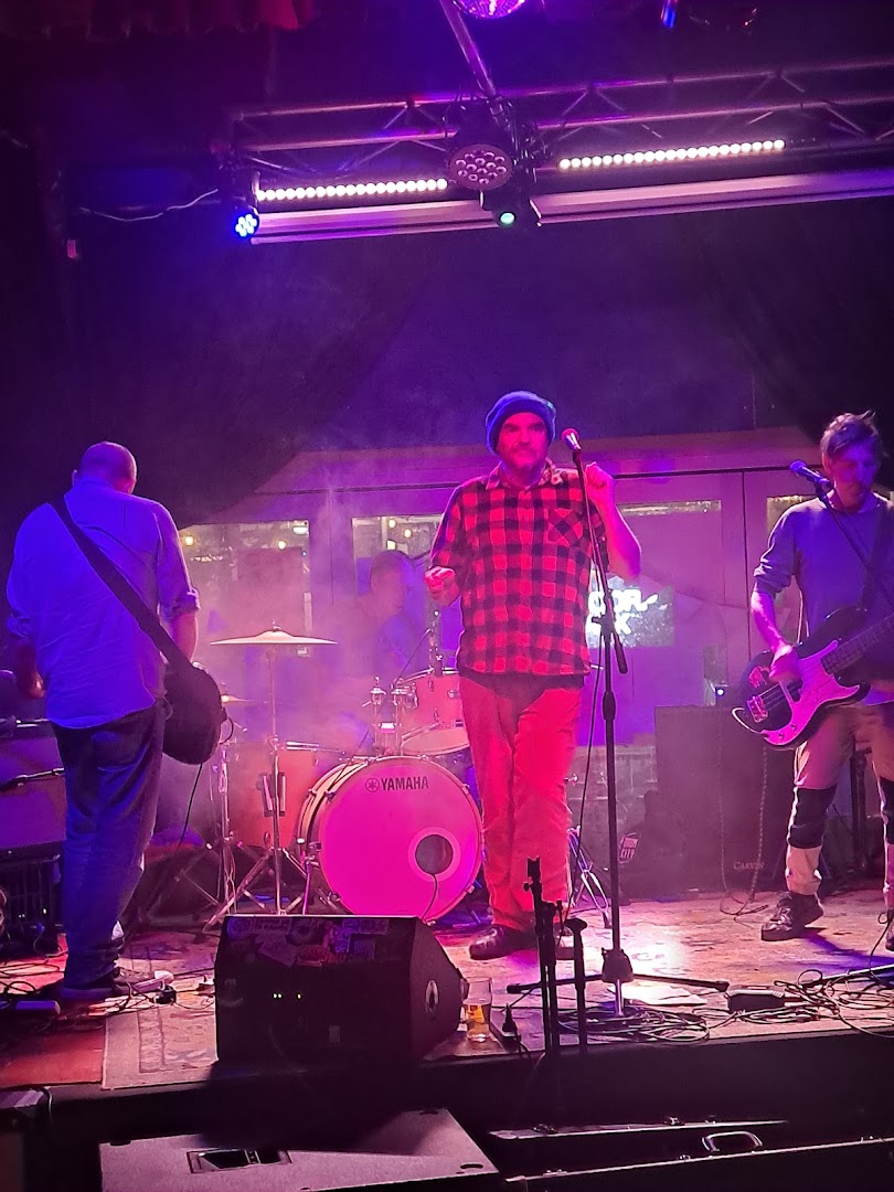Dissent Cafe and Bar: live music venue atmosphere