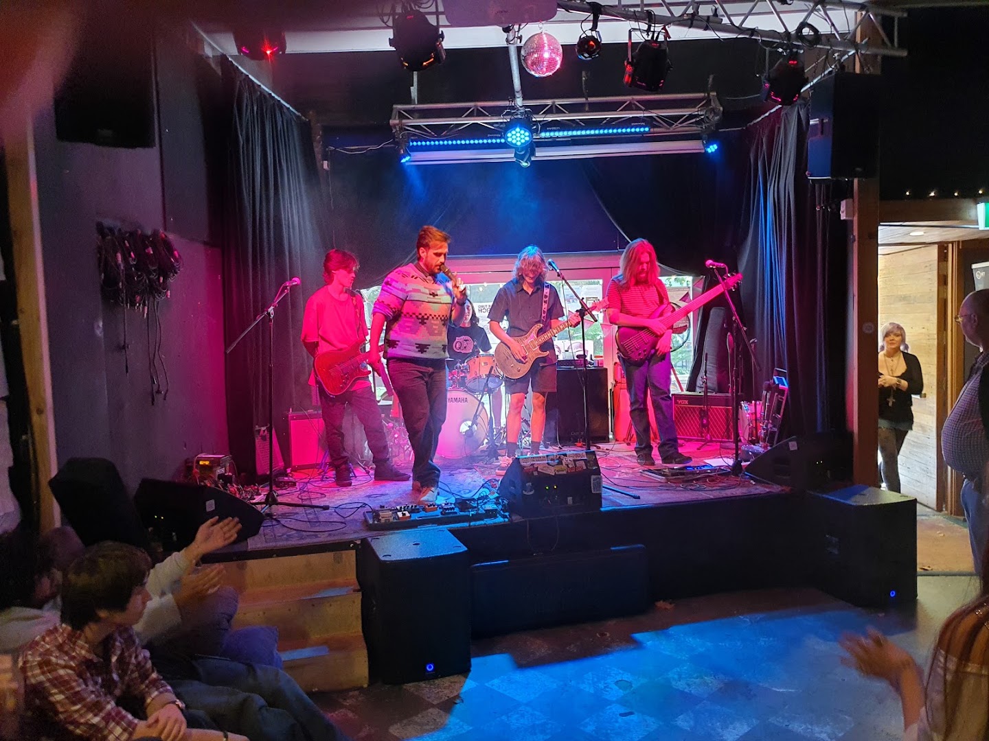 Dissent Cafe and Bar: live music venue atmosphere