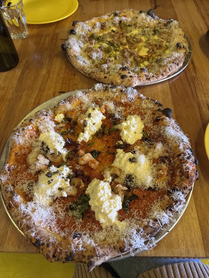 Pizzeria Officina: appetizing photo of restaurant food