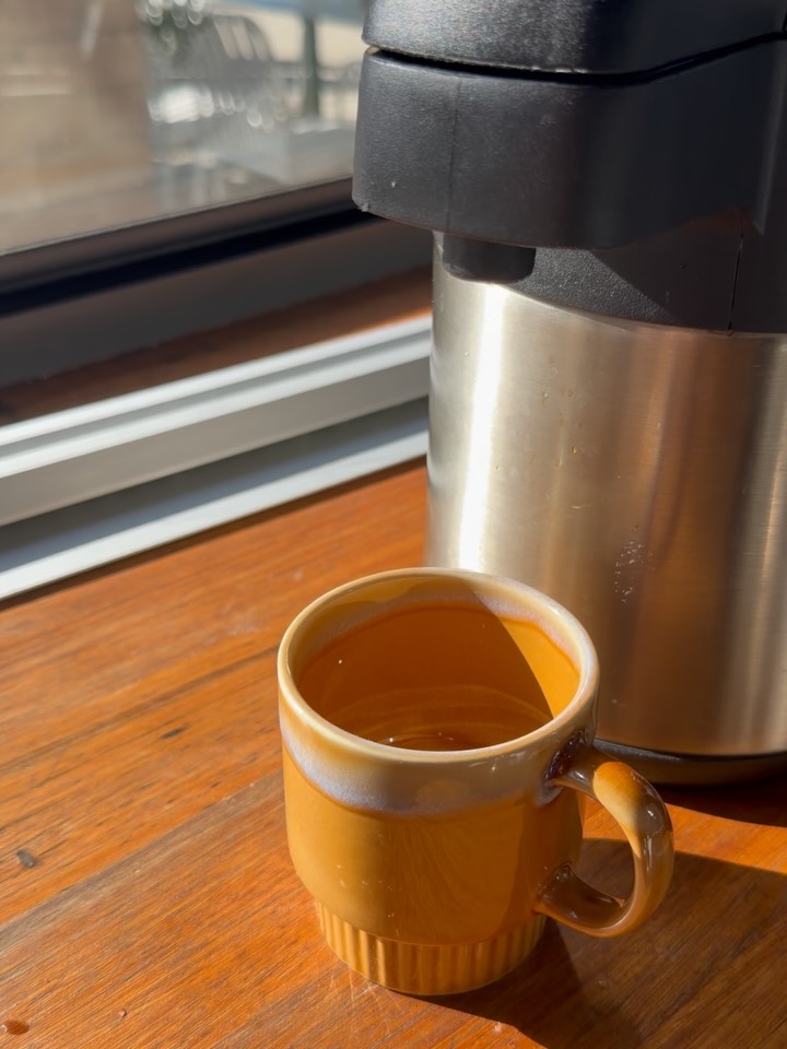 UNDER BAKERY: appealing breakfast coffee scene