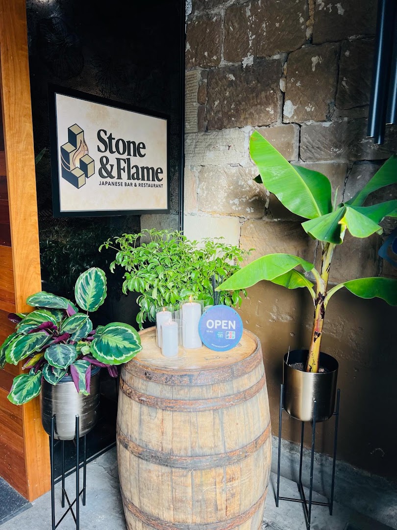 Stone & Flame: attractive and clear venue entrance