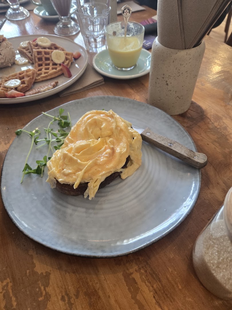 The Parcel Cafe: appetizing photo of cafe food