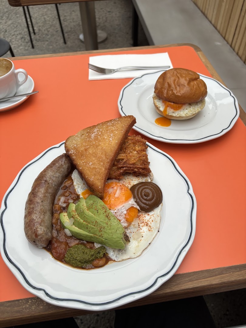 Aftermath Diner: appetizing, high-quality food photography