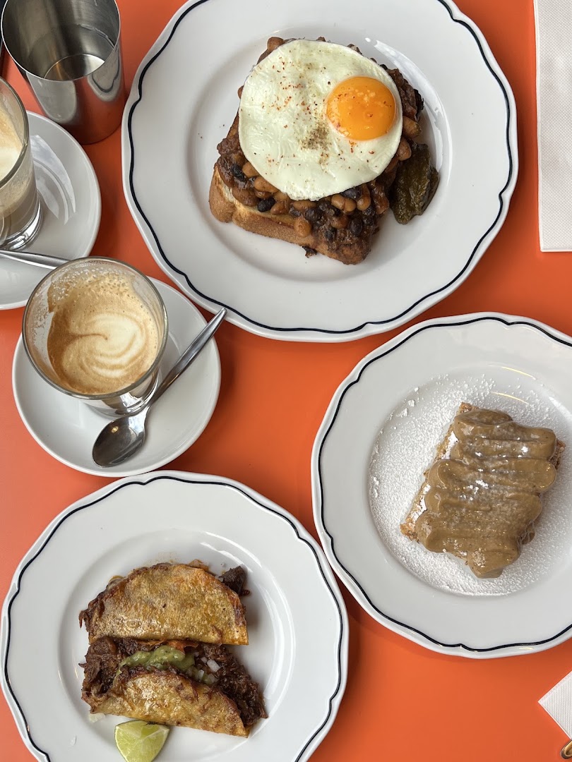 Aftermath Diner: appetizing, high-quality food photography