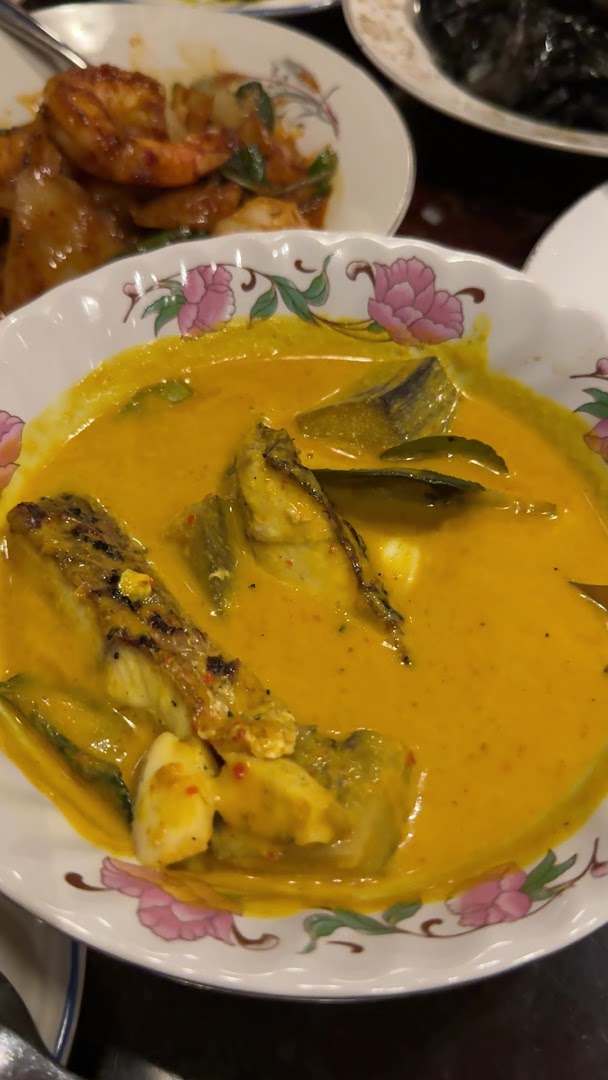 Boonchoou: appetizing photo of restaurant dish