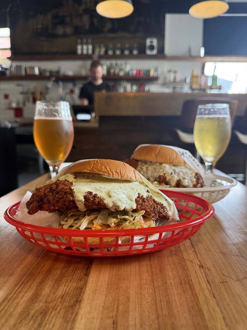ChickyBoi: appetizing food and venue atmosphere