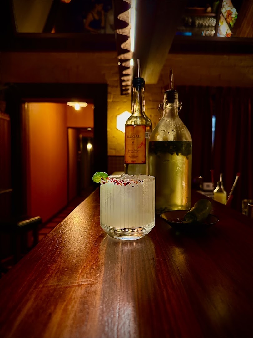 Jacket Bar: high quality, atmospheric cocktail photo