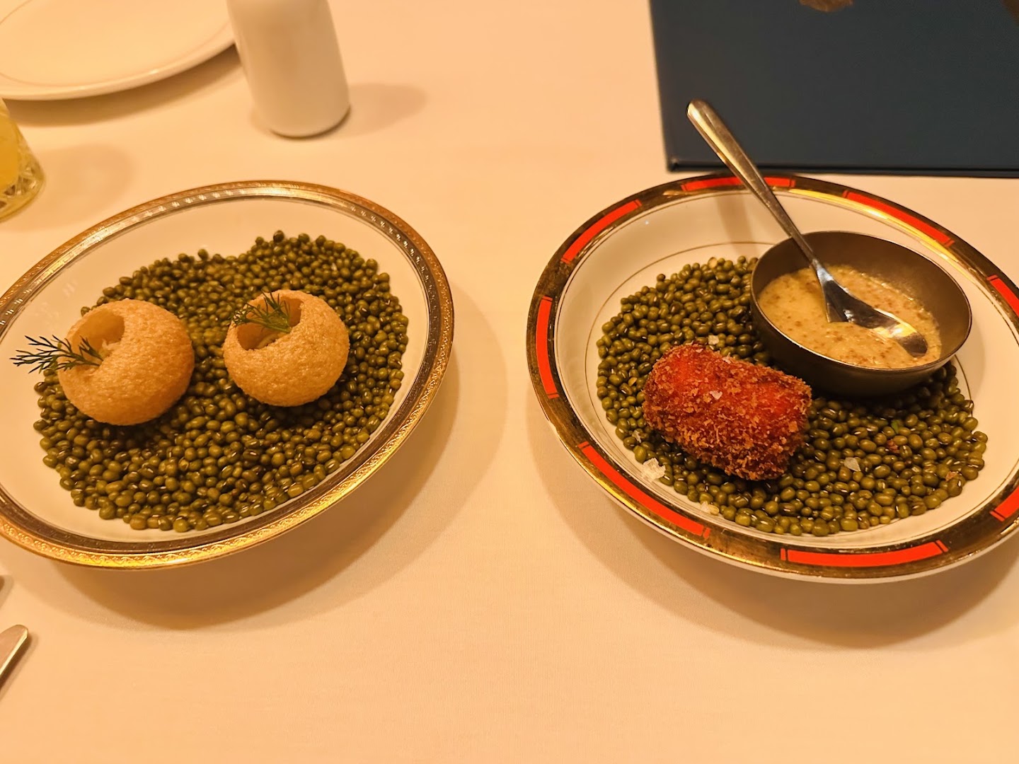 Kolkata Cricket Club: high quality food presentation