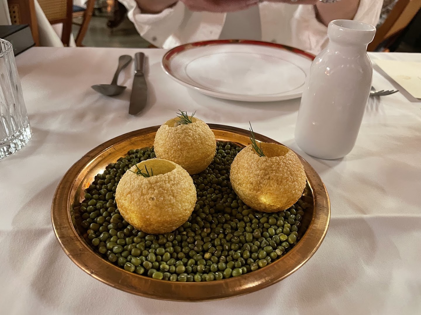 Kolkata Cricket Club: high quality food presentation