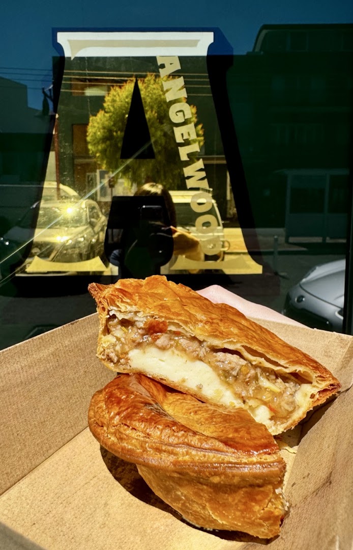 Angelwood: appetizing food photo with branding