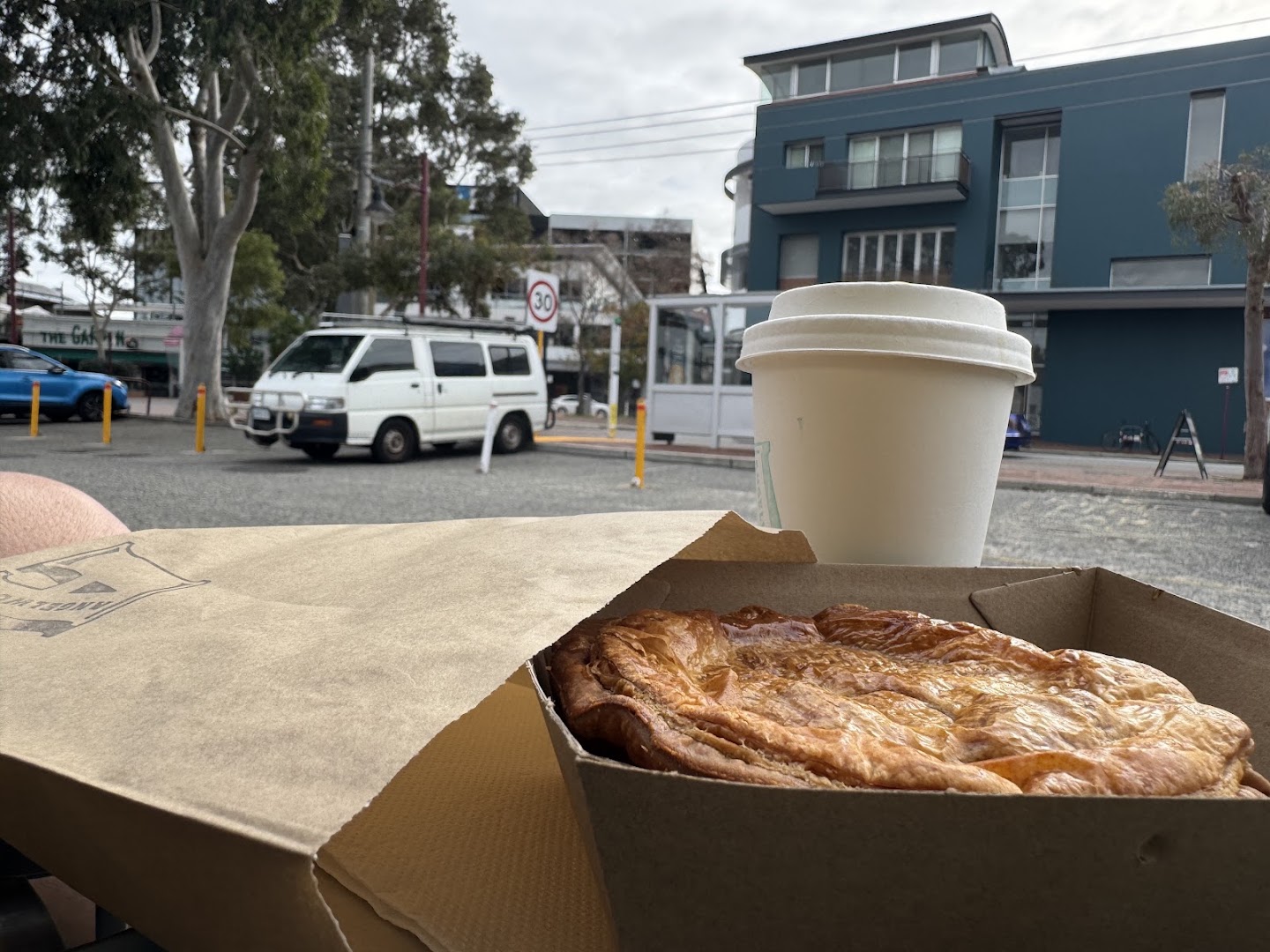Angelwood: appetizing food and coffee shot