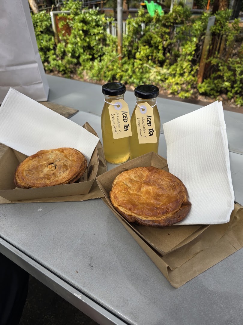 Angelwood: appetizing food and drink presentation