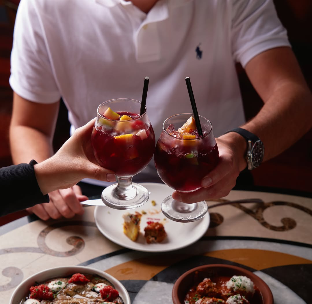 Bar Olé: high quality, appealing drink photo