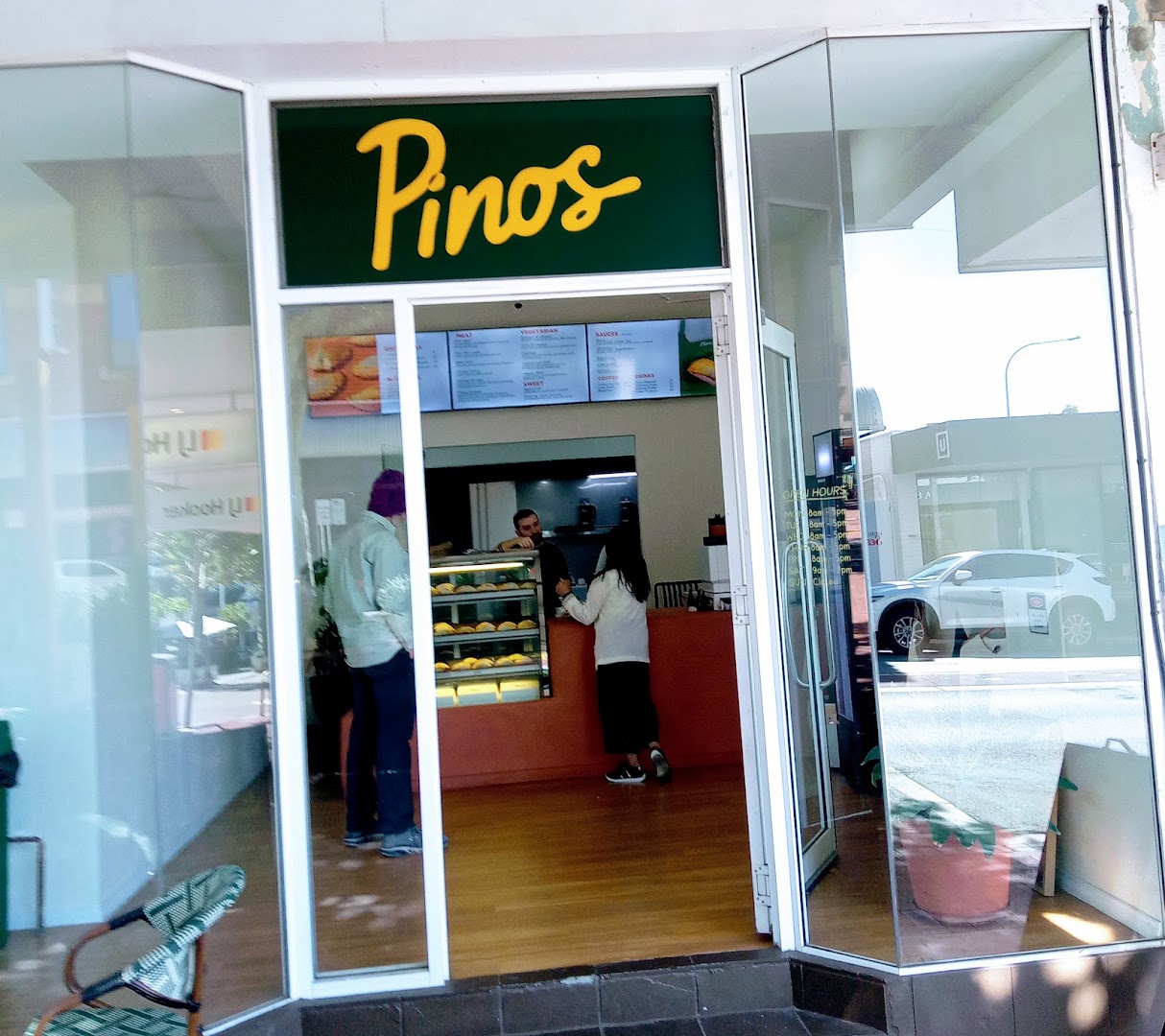 Pinos Empanadas: clear view of venue entrance