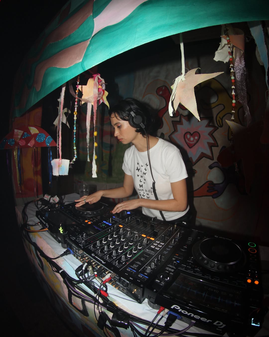 Bar Freda's: venue atmosphere and DJ