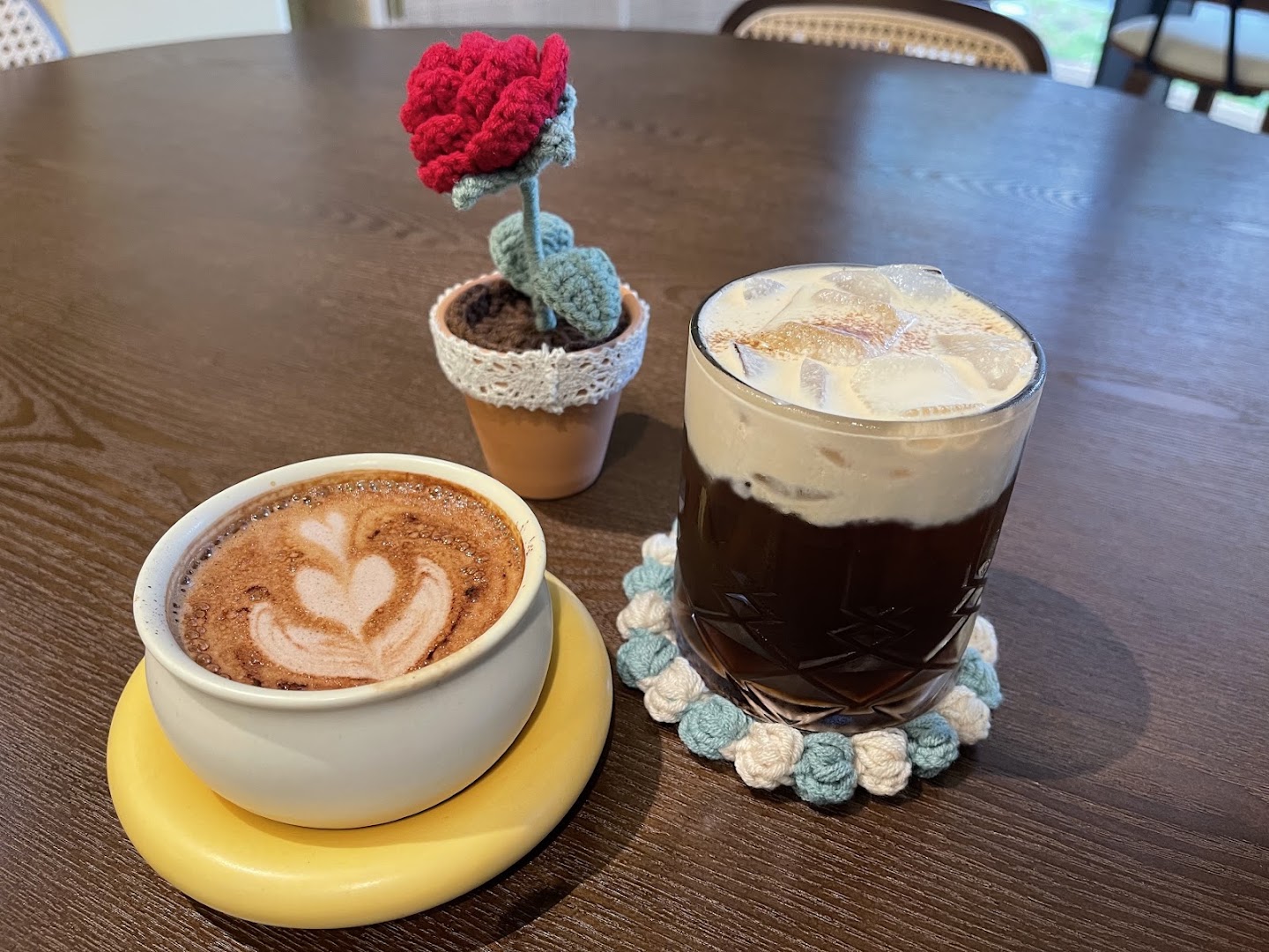 Festive Coffee: appealing photo of coffee drinks