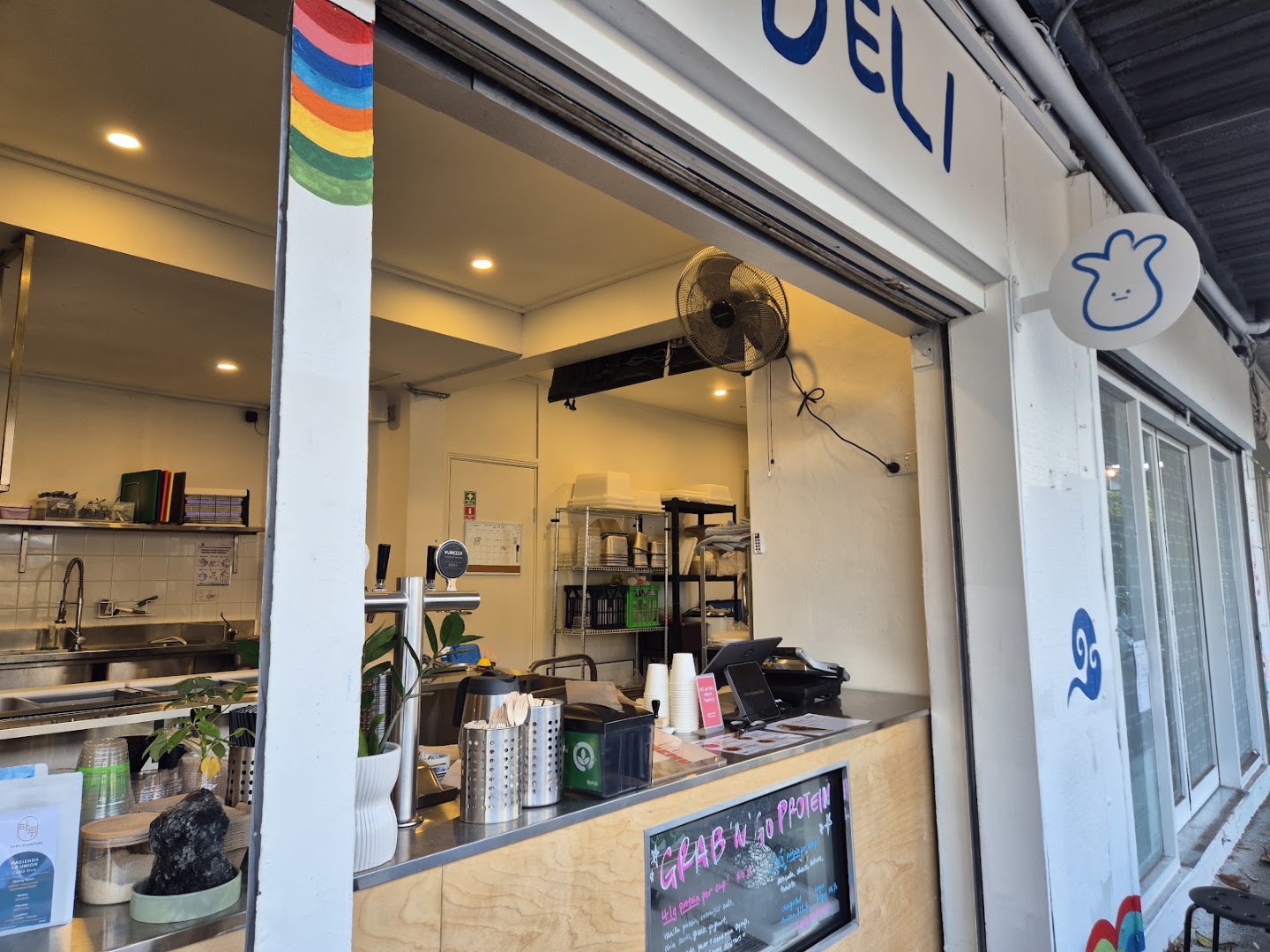 Kim's Korean Deli: clear view of restaurant interior