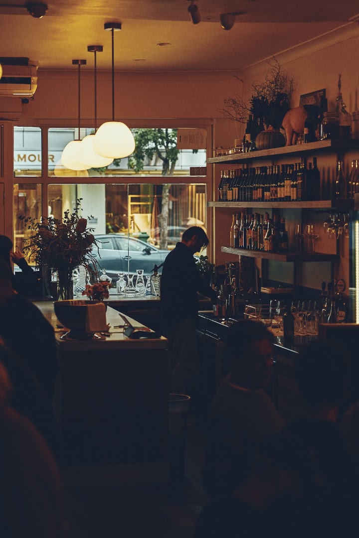 L'Avant Cave: atmospheric shot of bar interior