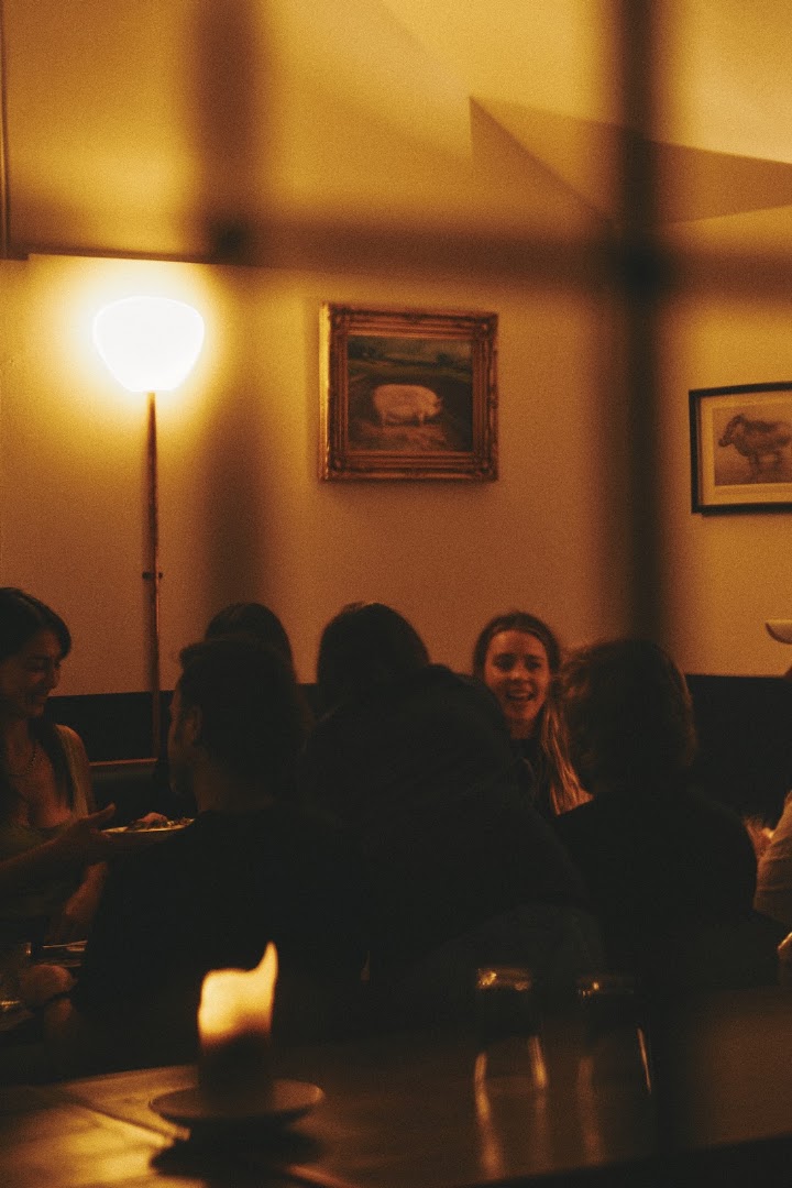 L'Avant Cave: authentic bar atmosphere